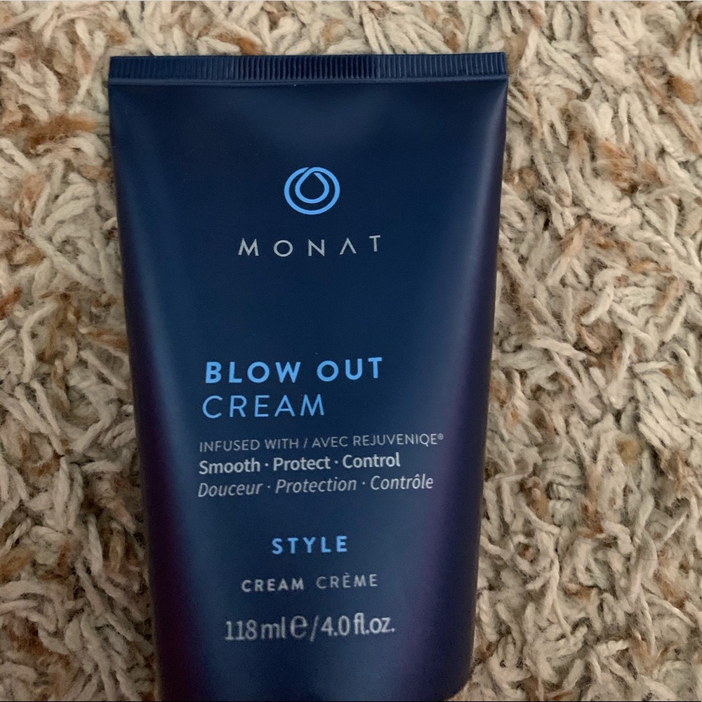 Monat Blow Out Cream